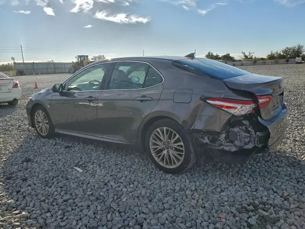 4T1B11HKXKU704747 2019 TOYOTA CAMRY - Image 2