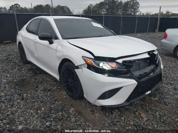 4T1B11HKXKU706000 2019 TOYOTA CAMRY - Image 1