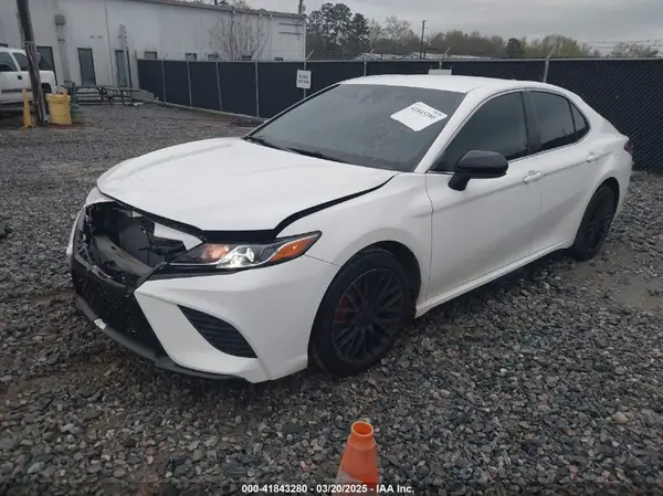 4T1B11HKXKU706000 2019 TOYOTA CAMRY - Image 2