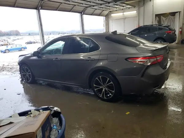 4T1B11HKXKU710659 2019 TOYOTA CAMRY - Image 2