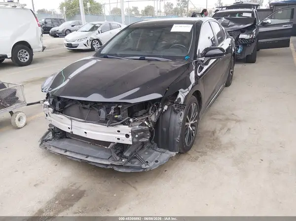 4T1B11HKXKU710953 2019 TOYOTA CAMRY - Image 2