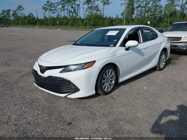 4T1B11HKXKU715568 2019 TOYOTA CAMRY - Image 2