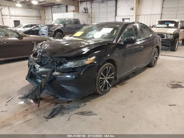 4T1B11HKXKU718695 2019 TOYOTA CAMRY - Image 2