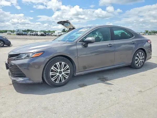 4T1B11HKXKU718745 2019 TOYOTA CAMRY - Image 1