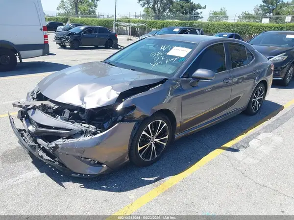 4T1B11HKXKU722360 2019 TOYOTA CAMRY - Image 2