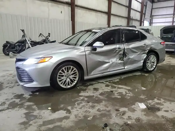 4T1B11HKXKU723086 2019 TOYOTA CAMRY - Image 1