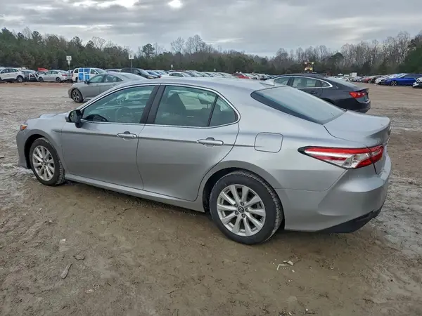 4T1B11HKXKU724464 2019 TOYOTA CAMRY - Image 2