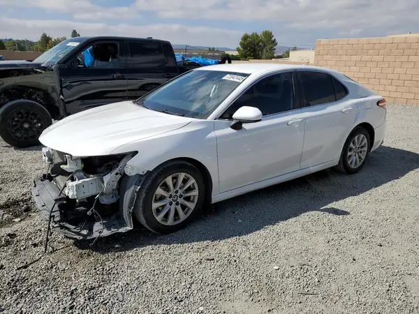 4T1B11HKXKU726487 2019 TOYOTA CAMRY - Image 1