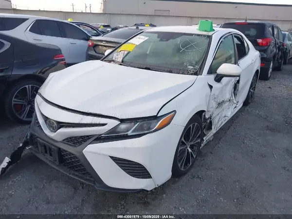 4T1B11HKXKU728899 2019 TOYOTA CAMRY - Image 2
