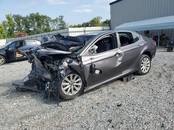 4T1B11HKXKU729115 2019 TOYOTA CAMRY - Image 1