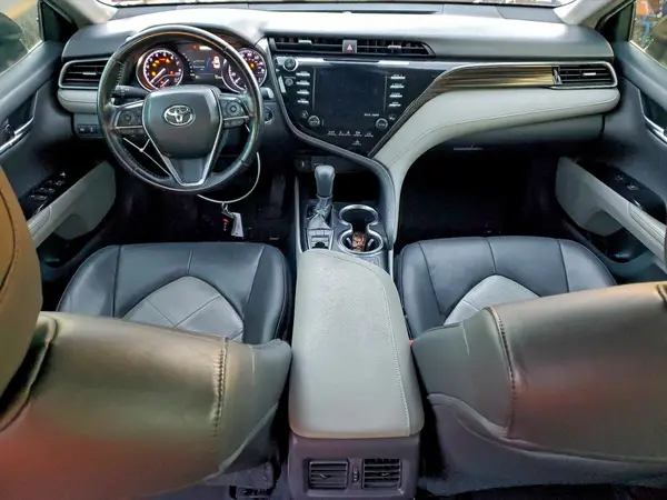 4T1B11HKXKU729678 2019 TOYOTA CAMRY - Image 8