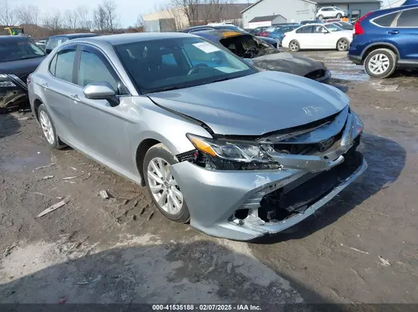 4T1B11HKXKU730474 2019 TOYOTA CAMRY - Image 1