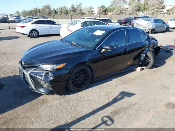4T1B11HKXKU732161 2019 TOYOTA CAMRY - Image 2