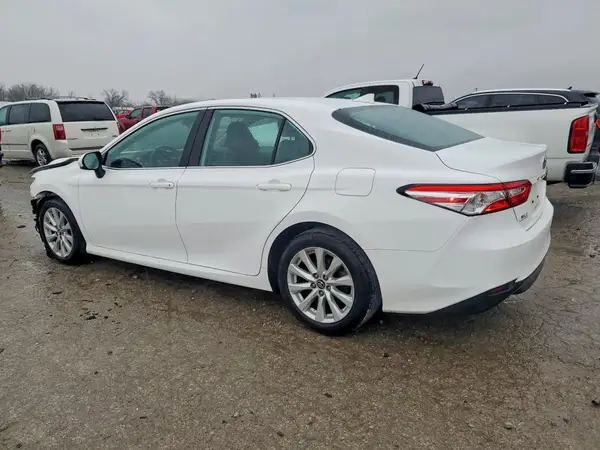 4T1B11HKXKU732533 2019 TOYOTA CAMRY - Image 2