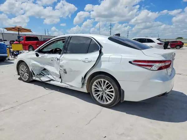 4T1B11HKXKU733200 2019 TOYOTA CAMRY - Image 2