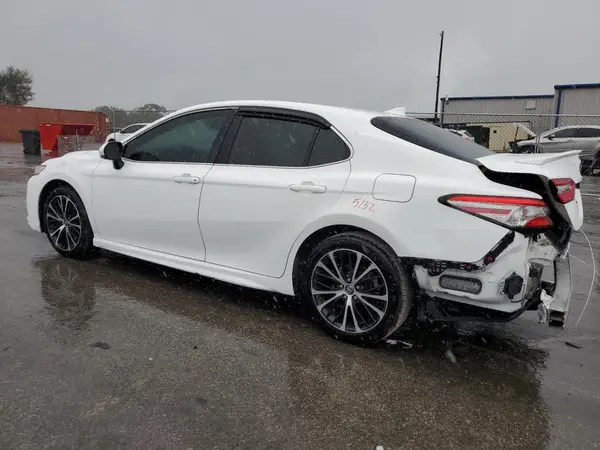 4T1B11HKXKU738963 2019 TOYOTA CAMRY - Image 2