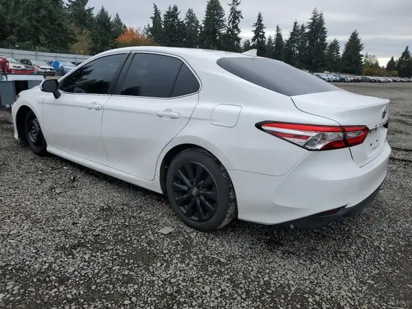 4T1B11HKXKU738977 2019 TOYOTA CAMRY - Image 2