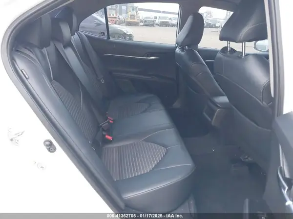 4T1B11HKXKU739076 2019 TOYOTA CAMRY - Image 8