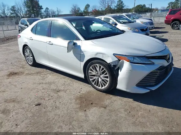 4T1B11HKXKU740356 2019 TOYOTA CAMRY - Image 1