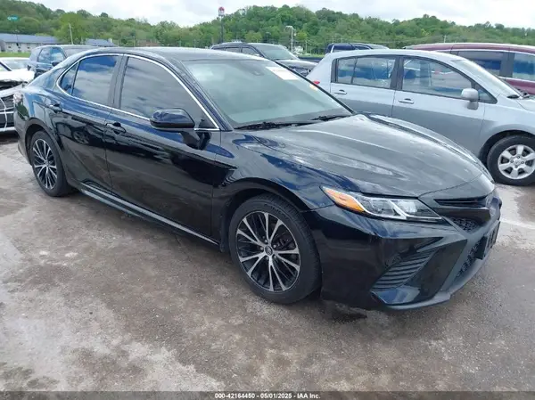 4T1B11HKXKU741748 2019 TOYOTA CAMRY - Image 1