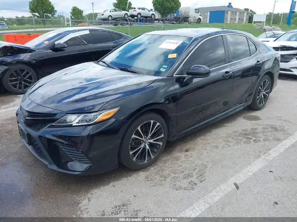 4T1B11HKXKU741748 2019 TOYOTA CAMRY - Image 2