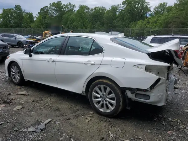 4T1B11HKXKU742558 2019 TOYOTA CAMRY - Image 2