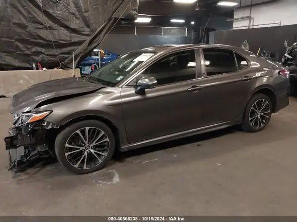 4T1B11HKXKU743158 2019 TOYOTA CAMRY - Image 2