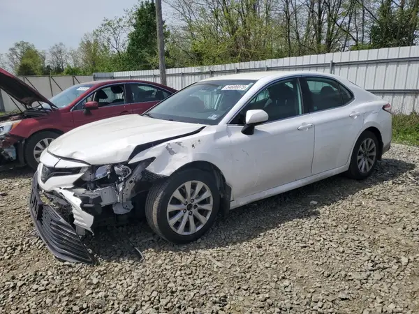 4T1B11HKXKU745444 2019 TOYOTA CAMRY - Image 1