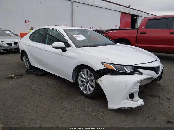 4T1B11HKXKU746027 2019 TOYOTA CAMRY - Image 1