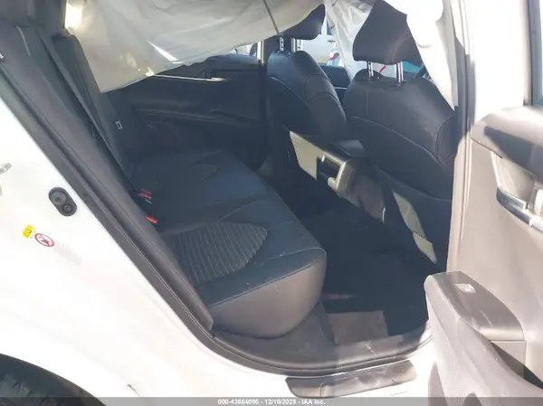 4T1B11HKXKU747212 2019 TOYOTA CAMRY - Image 8