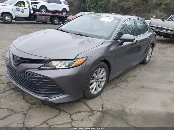 4T1B11HKXKU748537 2019 TOYOTA CAMRY - Image 2