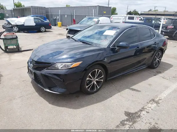 4T1B11HKXKU752619 2019 TOYOTA CAMRY - Image 2