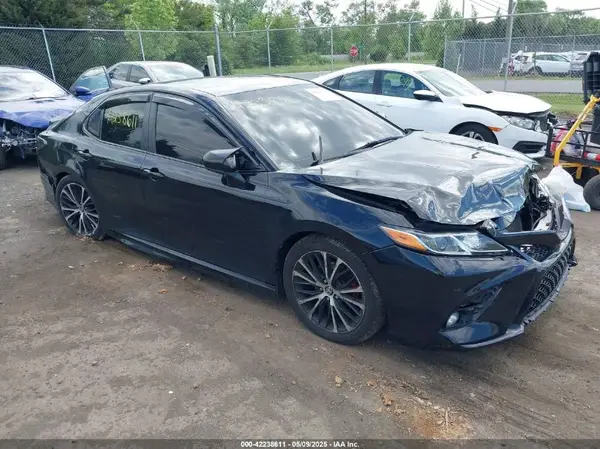 4T1B11HKXKU755763 2019 TOYOTA CAMRY - Image 1