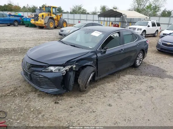4T1B11HKXKU757092 2019 TOYOTA CAMRY - Image 2