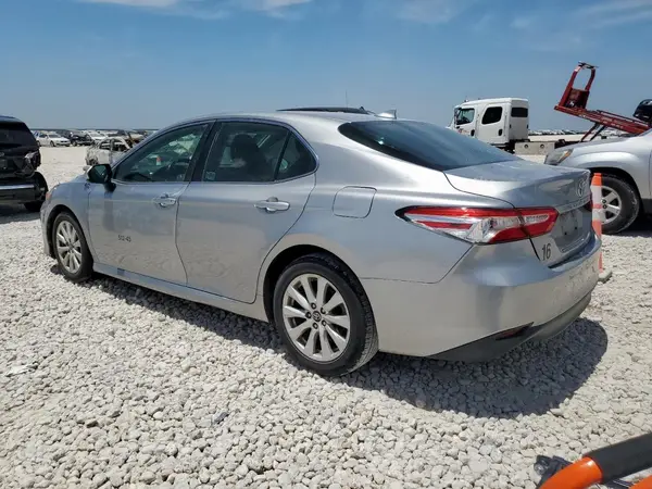 4T1B11HKXKU758890 2019 TOYOTA CAMRY - Image 2