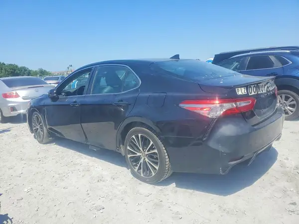 4T1B11HKXKU759117 2019 TOYOTA CAMRY - Image 2