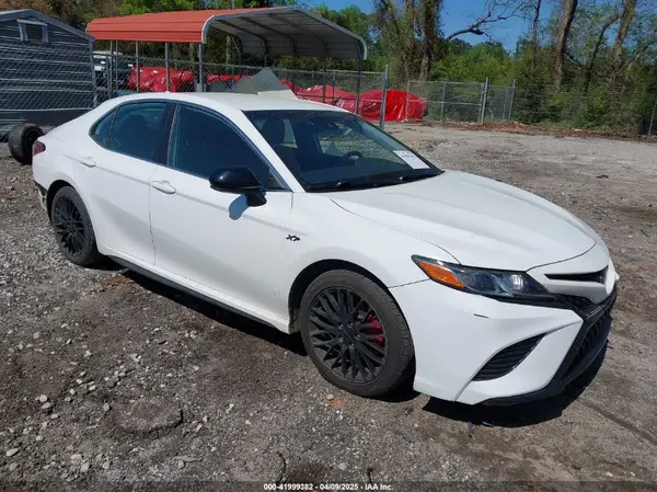 4T1B11HKXKU761577 2019 TOYOTA CAMRY - Image 1