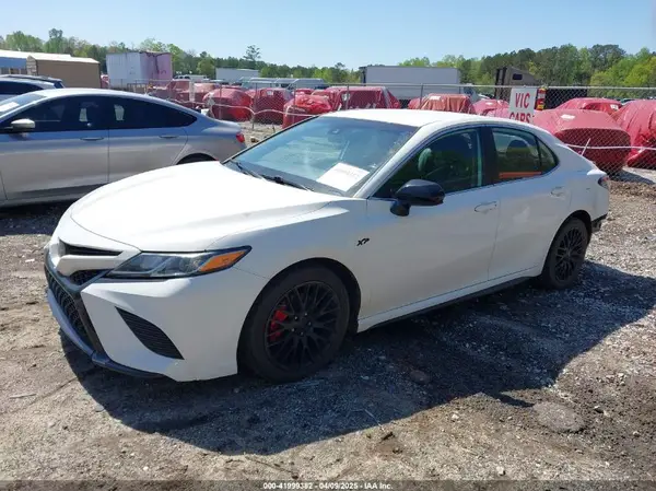 4T1B11HKXKU761577 2019 TOYOTA CAMRY - Image 2