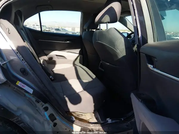 4T1B11HKXKU762664 2019 TOYOTA CAMRY - Image 8