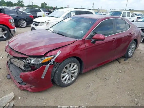 4T1B11HKXKU764527 2019 TOYOTA CAMRY - Image 2