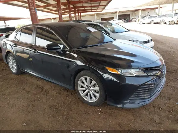 4T1B11HKXKU767055 2019 TOYOTA CAMRY - Image 1