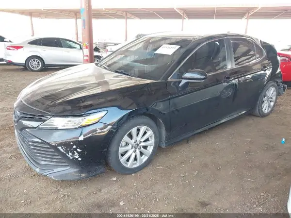 4T1B11HKXKU767055 2019 TOYOTA CAMRY - Image 2