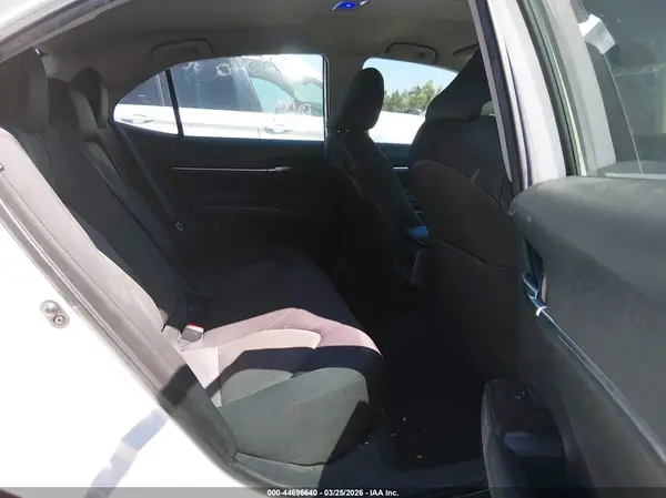 4T1B11HKXKU768013 2019 TOYOTA CAMRY - Image 8