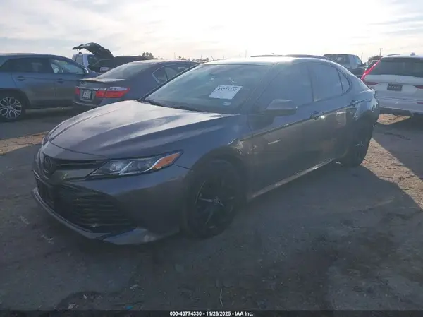4T1B11HKXKU770005 2019 TOYOTA CAMRY - Image 2