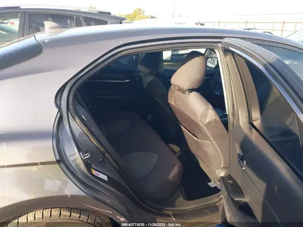 4T1B11HKXKU770005 2019 TOYOTA CAMRY - Image 8