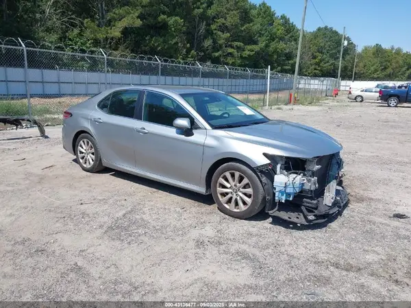 4T1B11HKXKU772417 2019 TOYOTA CAMRY - Image 1