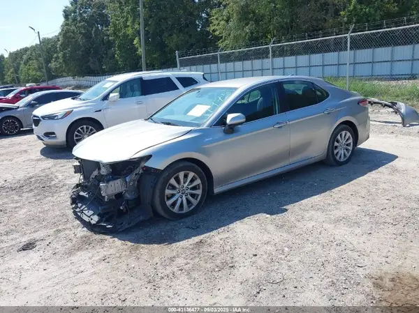 4T1B11HKXKU772417 2019 TOYOTA CAMRY - Image 2