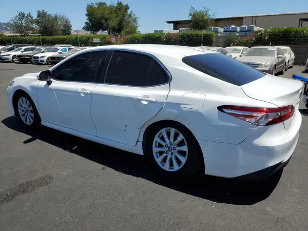 4T1B11HKXKU774426 2019 TOYOTA CAMRY - Image 2