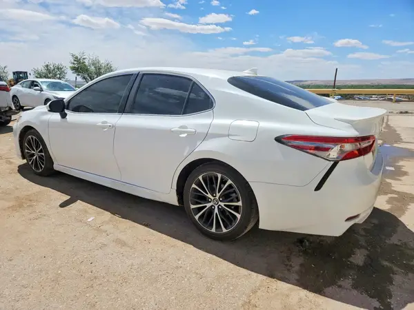 4T1B11HKXKU779934 2019 TOYOTA CAMRY - Image 2