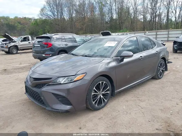 4T1B11HKXKU786933 2019 TOYOTA CAMRY - Image 2